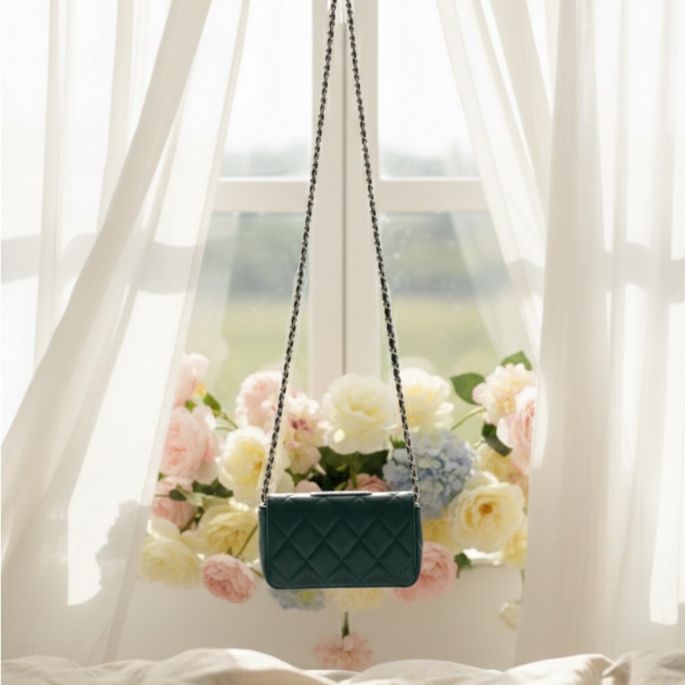 French Connection Elegant Dark Green Quilted Handbag - Picture 2 of 5